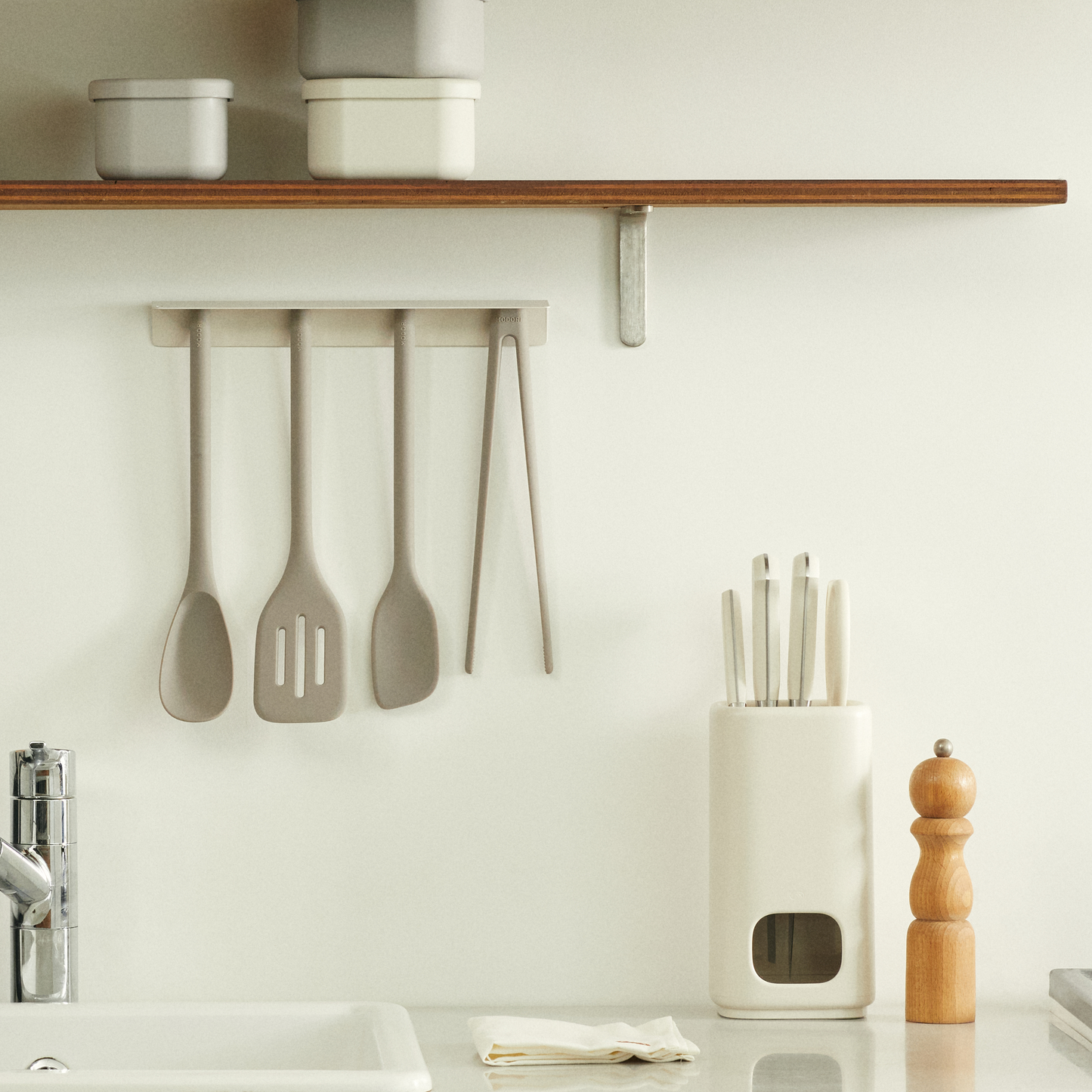 Magnetic Cooking Utensils Set