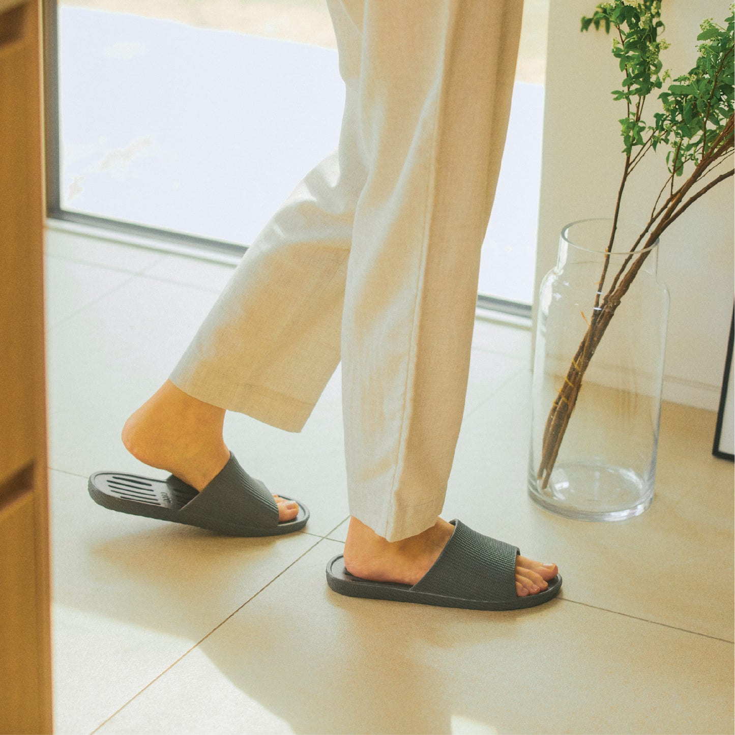 Airy Bathroom Slippers