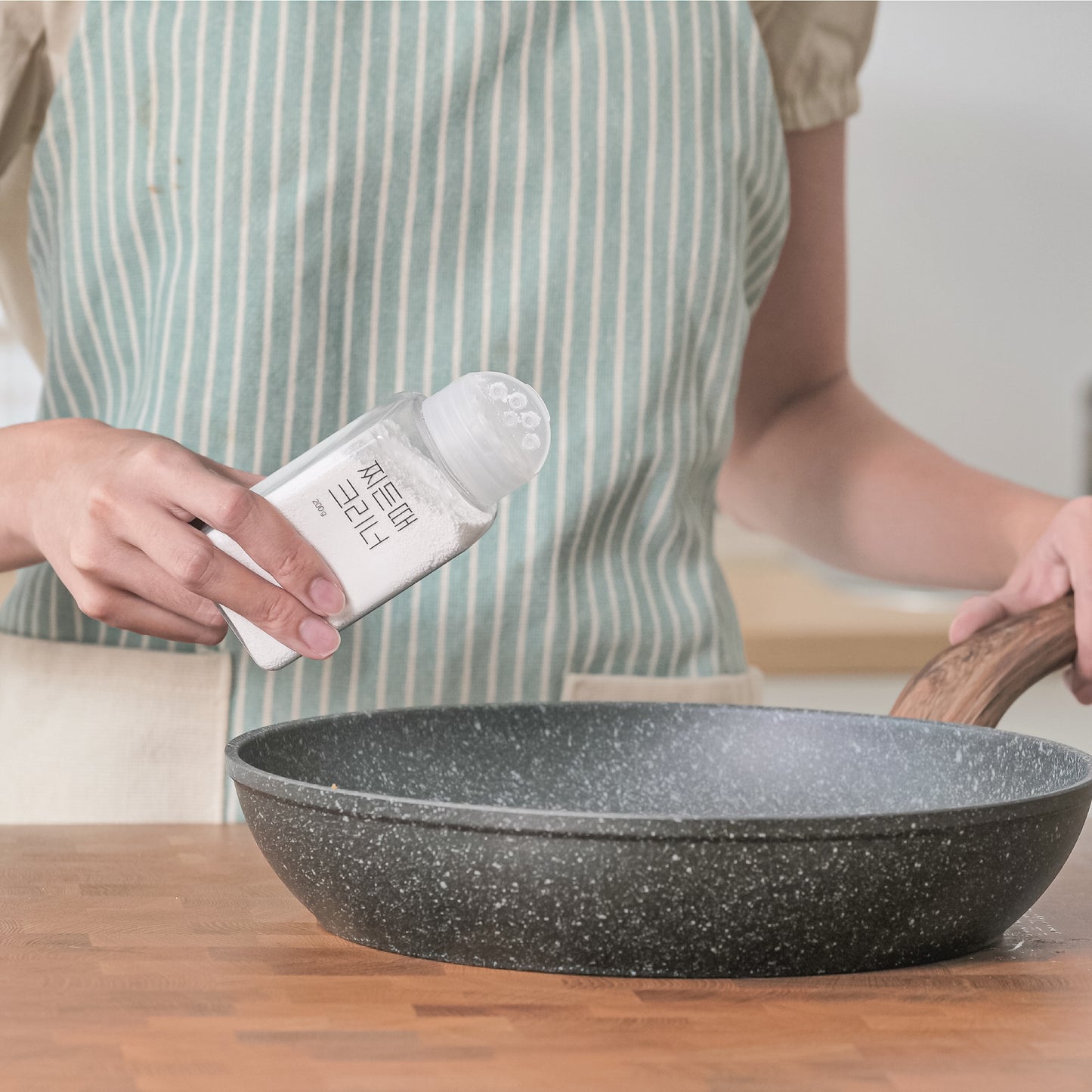Kitchenware Cleaner | Multi-purpose stain remover